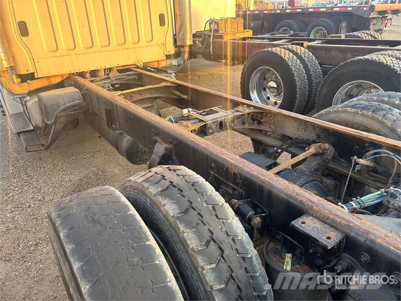 Freightliner M2 106 Cabins and interior