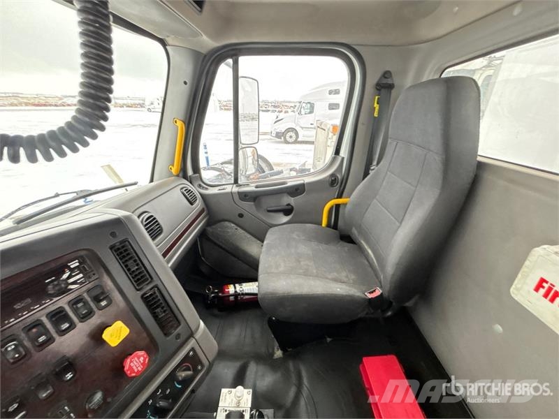 Freightliner M2 106 Kipper