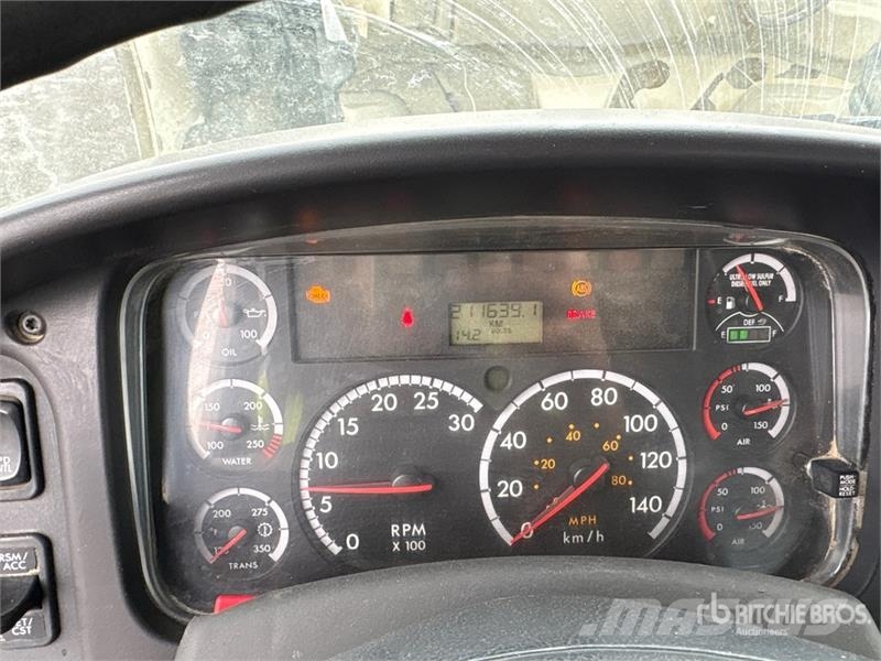 Freightliner M2 106 4x4 Extended Cab Service Truck 市政车
