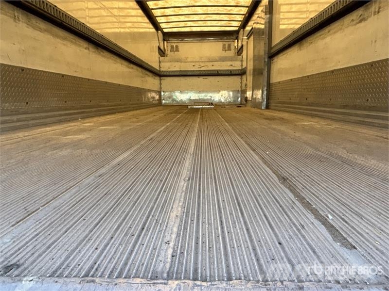 Freightliner M2 106 4x2 Van Truck Skapbiler