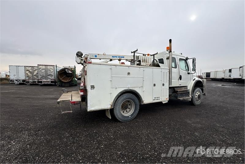 Freightliner M2 106 4x4 Extended Cab Service Truck 市政车