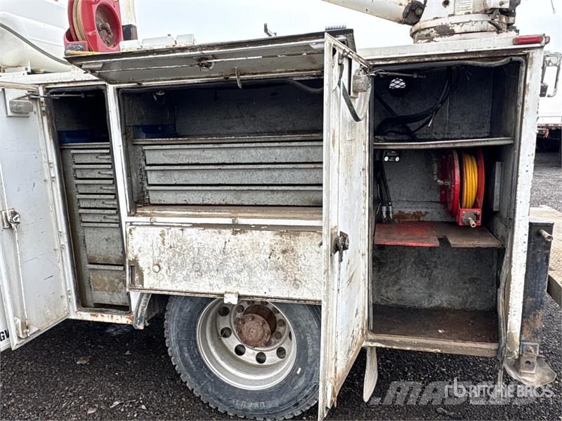 Freightliner M2 106 4x4 Extended Cab Service Truck 市政车