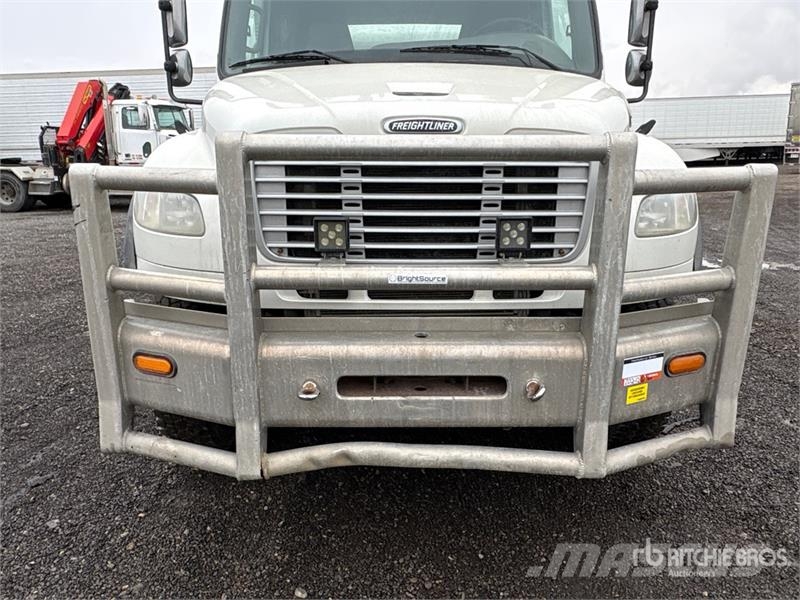 Freightliner M2 106 4x4 Extended Cab Service Truck 市政车