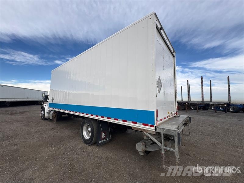 Freightliner M2 106 4x2 Freight Van Truck Sanduk kamioni