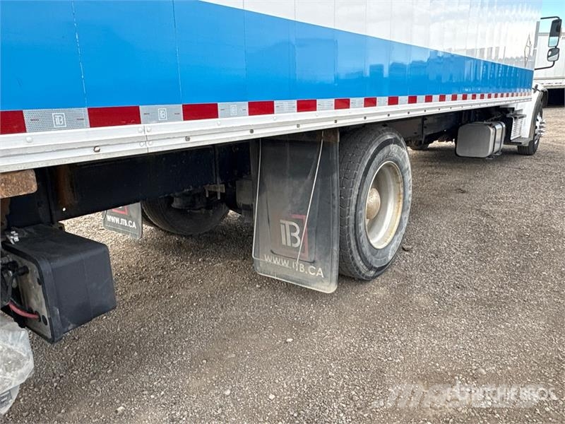 Freightliner M2 106 4x2 Freight Van Truck Sanduk kamioni