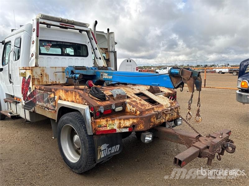 Freightliner M2 106 4x2 Extended Cab Tow Truck Hinausautot