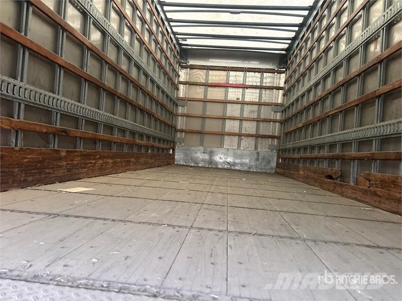 Freightliner M2 106 4x2 Van Truck Фургони