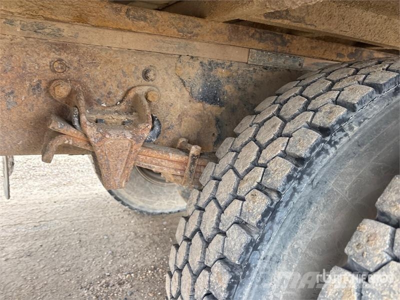 Freightliner M2 106 4x2 Van Truck Sanduk kamioni