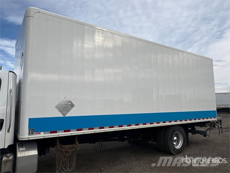 Freightliner M2 106 4x2 Freight Van Truck Sanduk kamioni