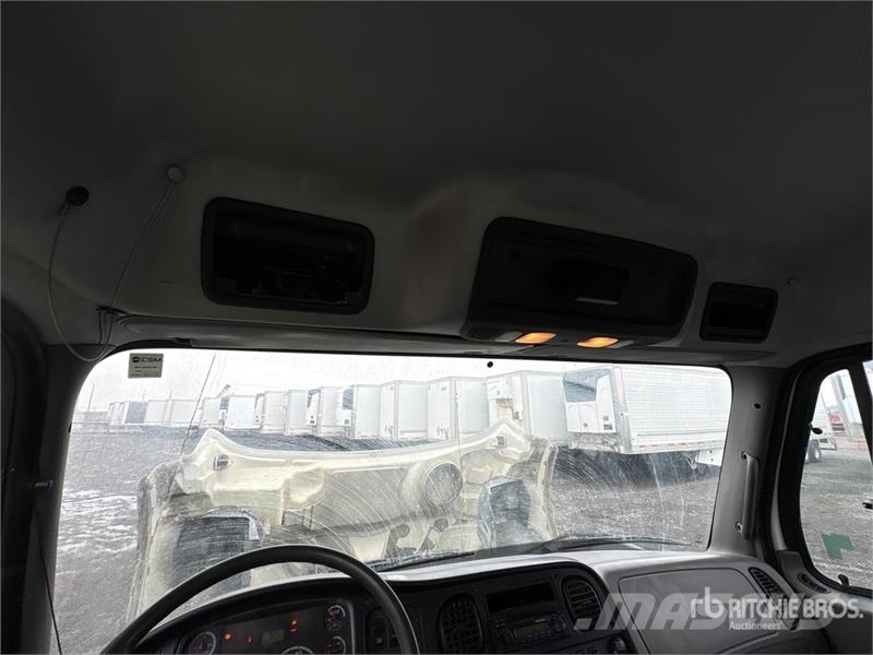 Freightliner M2 106 4x4 Extended Cab Service Truck 市政车