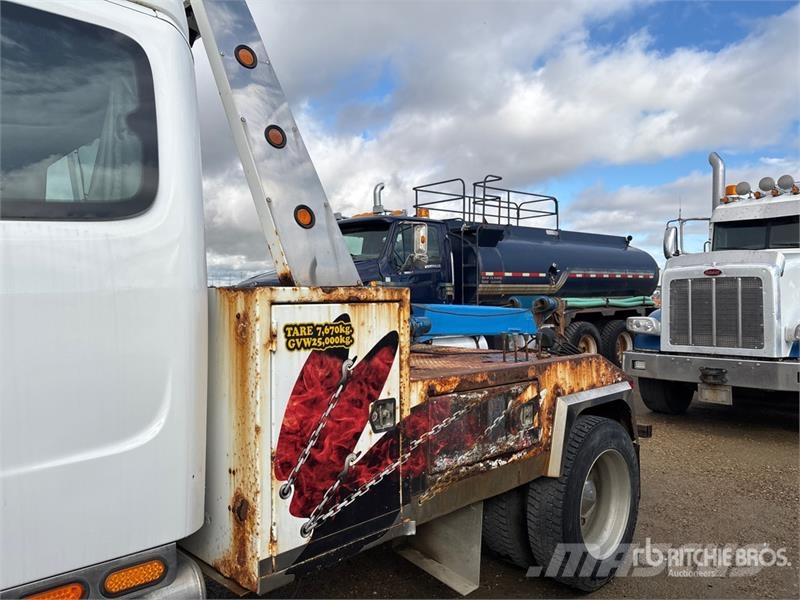 Freightliner M2 106 4x2 Extended Cab Tow Truck Hinausautot