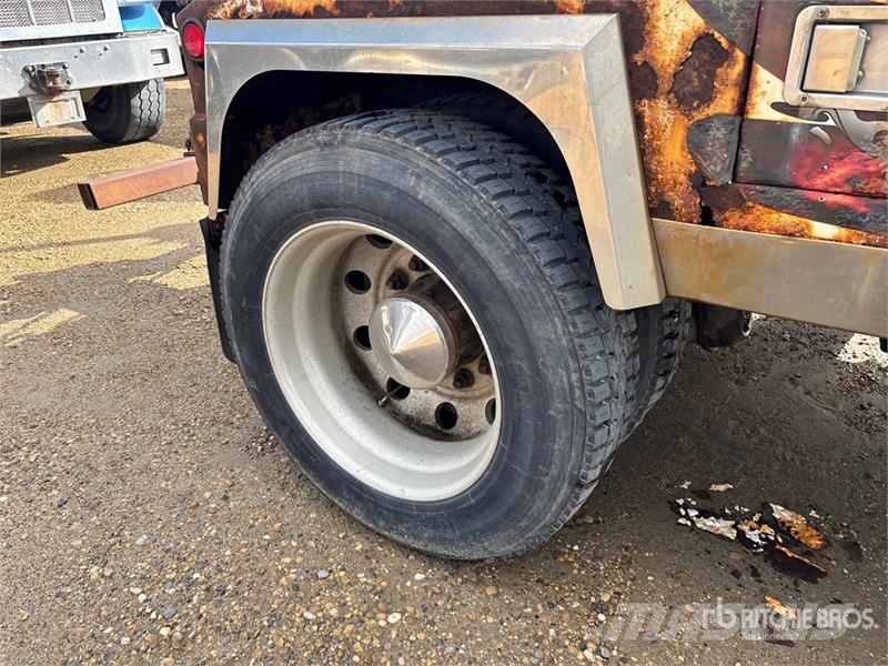 Freightliner M2 106 4x2 Extended Cab Tow Truck Hinausautot