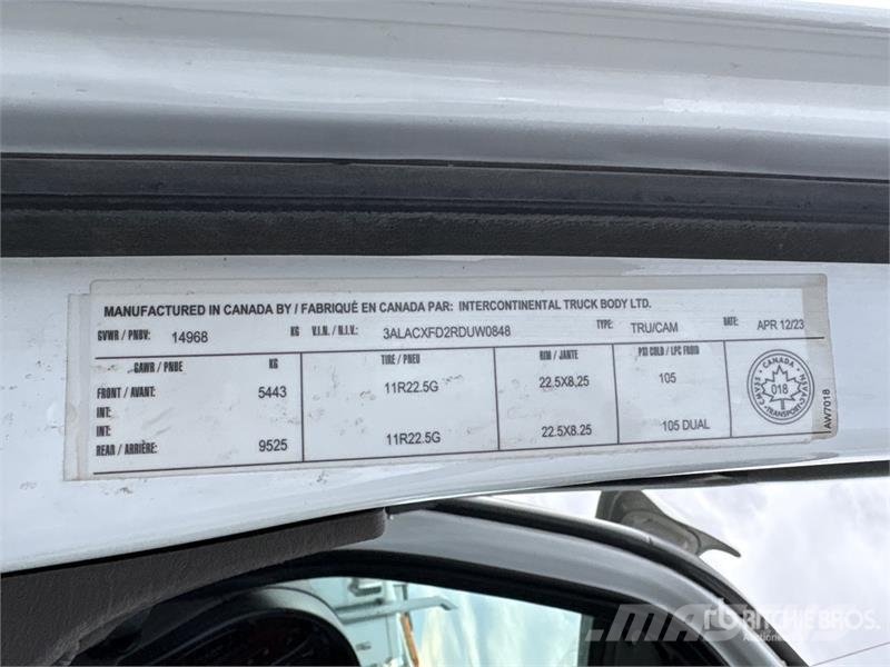 Freightliner M2 106 4x2 Freight Van Truck Sanduk kamioni