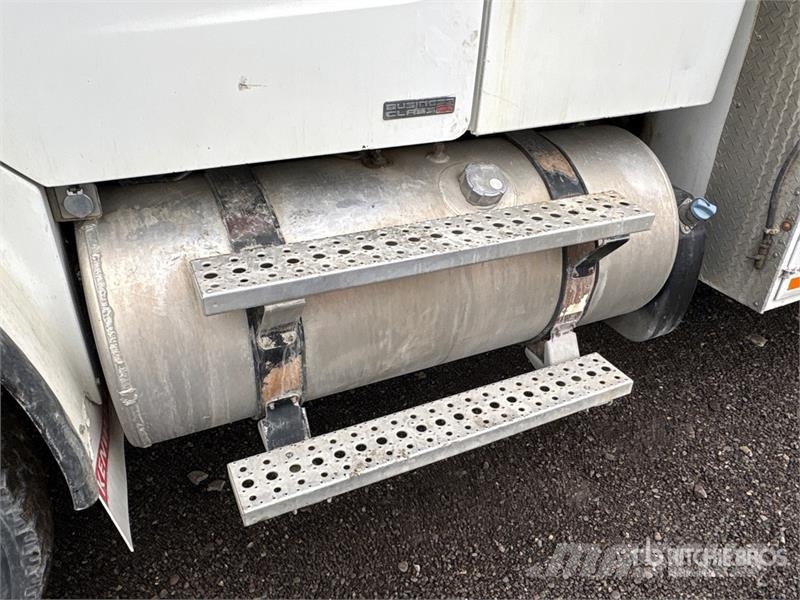 Freightliner M2 106 4x4 Extended Cab Service Truck 市政车