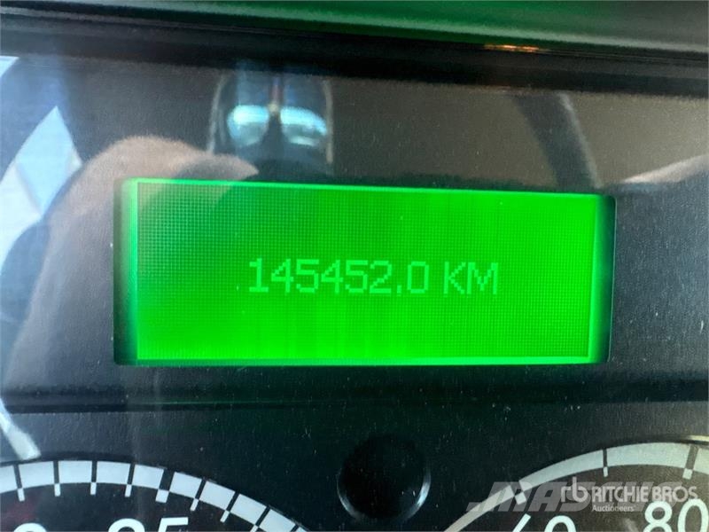 Freightliner M2 106 4x2 Box Van Truck ボックスボディー、ウイング、箱車