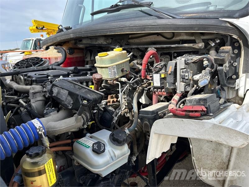 Freightliner M2 106 4x2 Rollback Truck Hinausautot