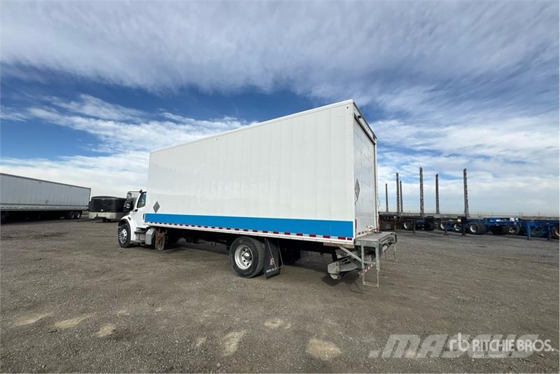 Freightliner M2 106 4x2 Freight Van Truck Sanduk kamioni