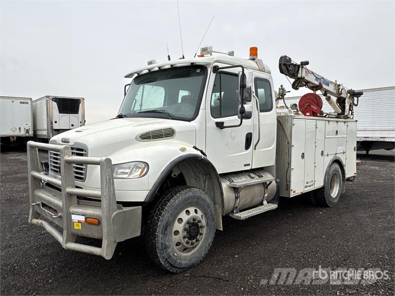 Freightliner M2 106 4x4 Extended Cab Service Truck 市政车