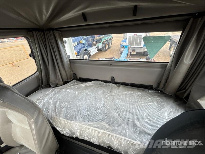 Freightliner M2 106 4x2 Extended Cab Tow Truck Hinausautot