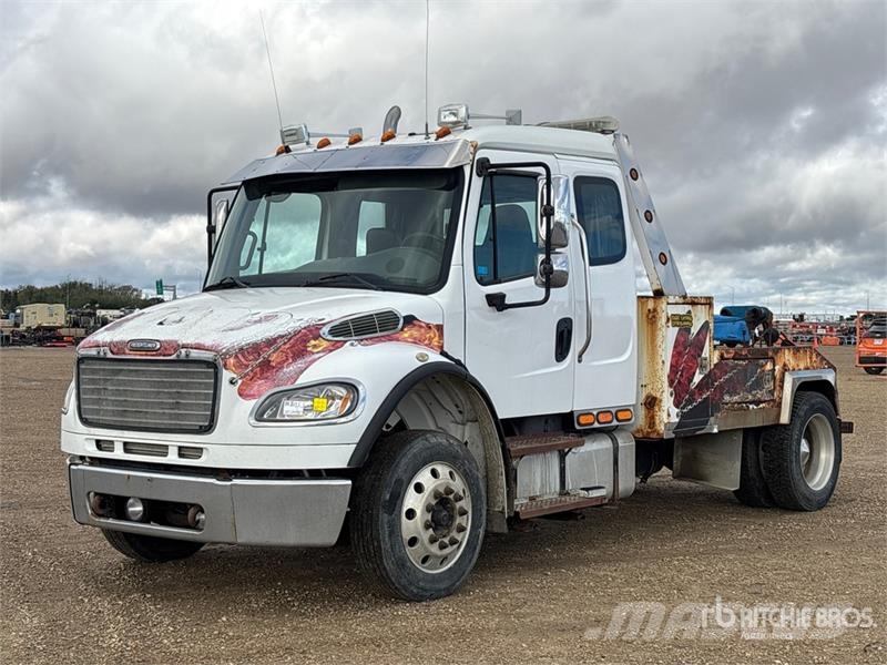 Freightliner M2 106 4x2 Extended Cab Tow Truck Hinausautot