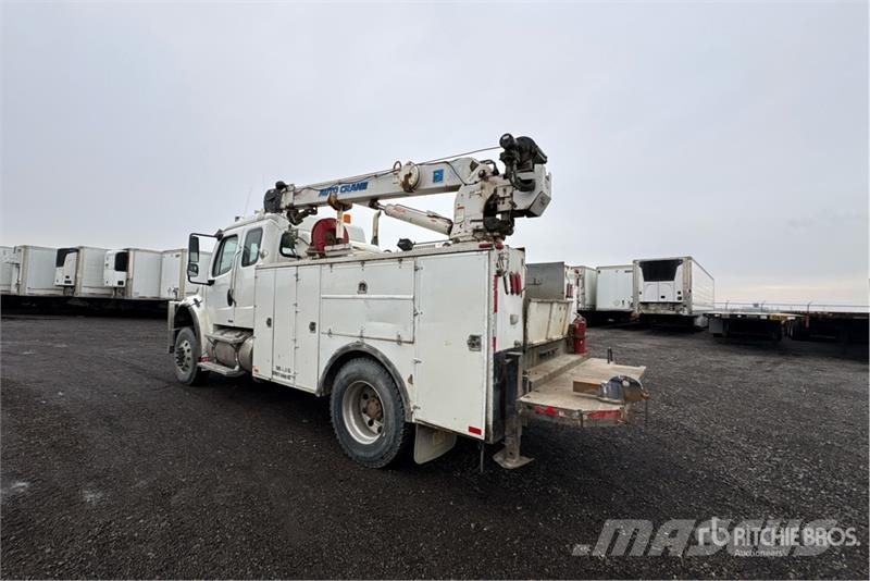 Freightliner M2 106 4x4 Extended Cab Service Truck 市政车