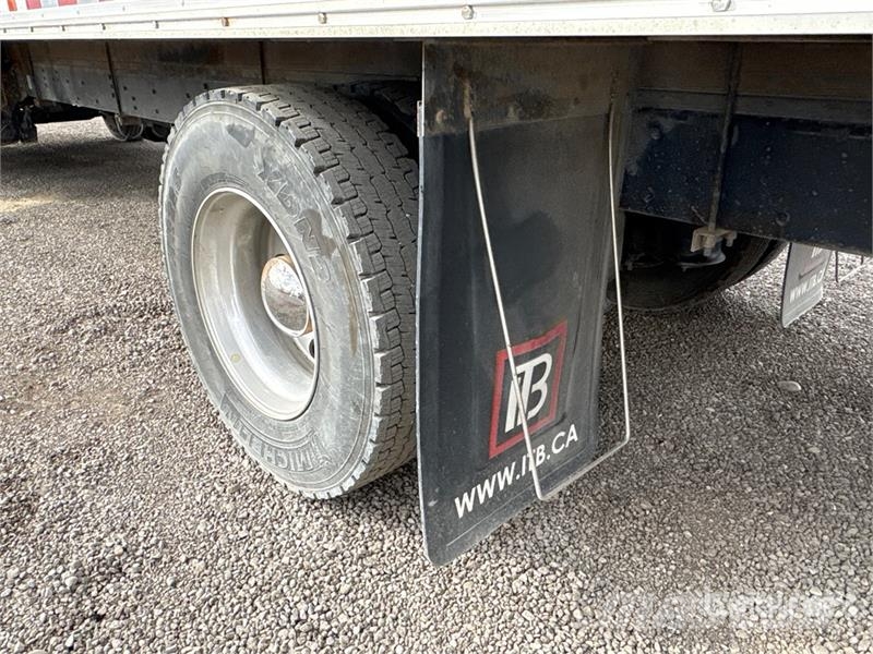Freightliner M2 106 4x2 Freight Van Truck Фургони
