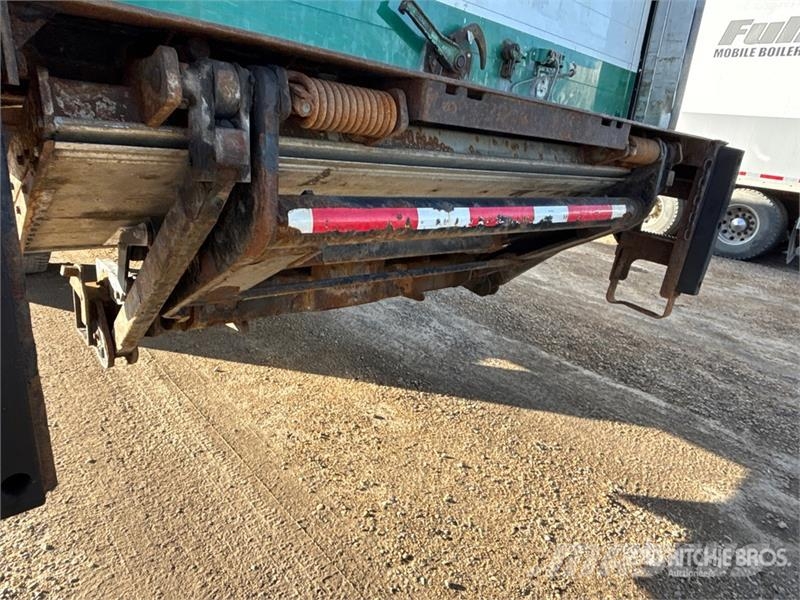 Freightliner M2 106 4x2 Van Truck Skapbiler