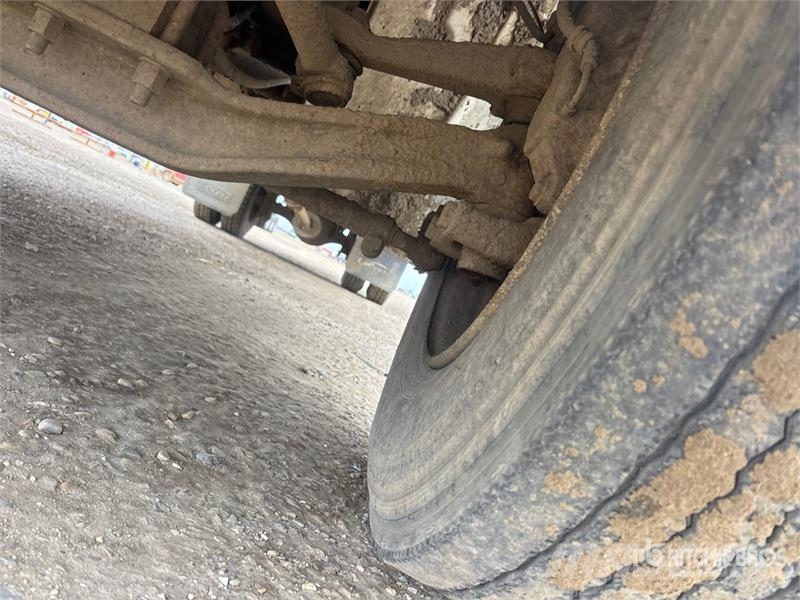 Freightliner M2 106 4x2 Van Truck Sanduk kamioni