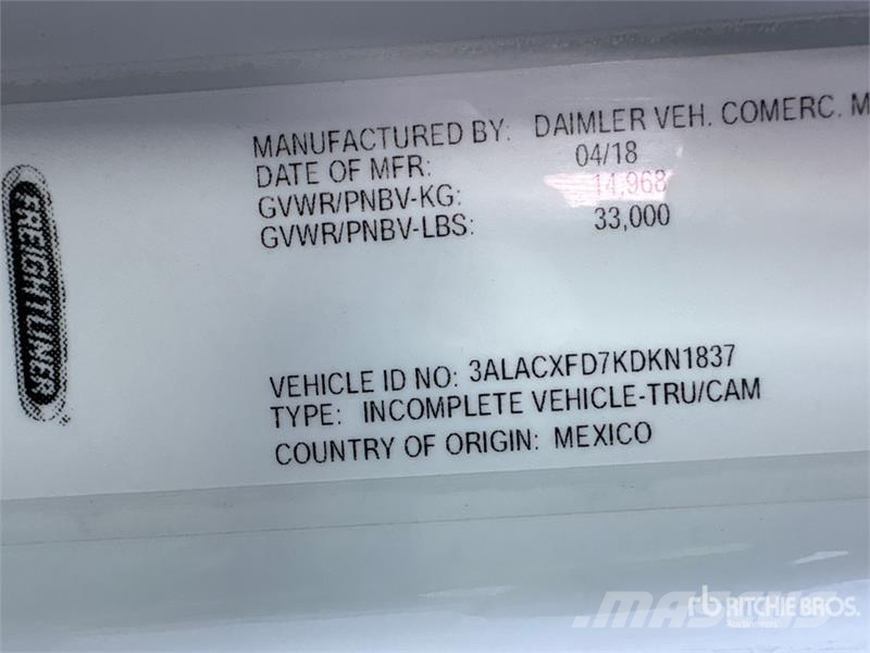 Freightliner M2 106 4x2 Box Van Truck ボックスボディー、ウイング、箱車