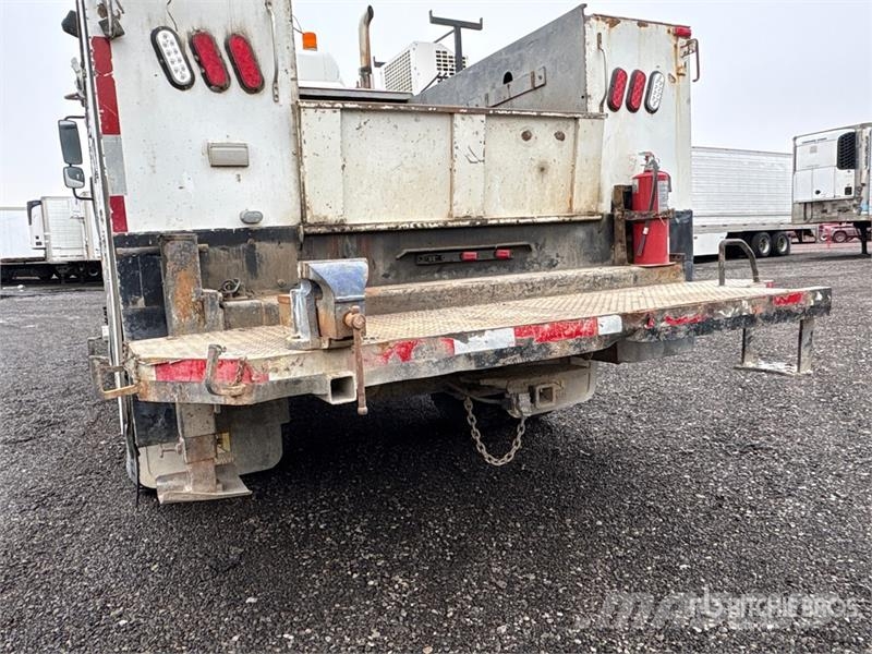 Freightliner M2 106 4x4 Extended Cab Service Truck 市政车