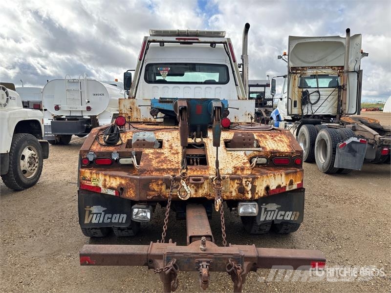 Freightliner M2 106 4x2 Extended Cab Tow Truck Hinausautot