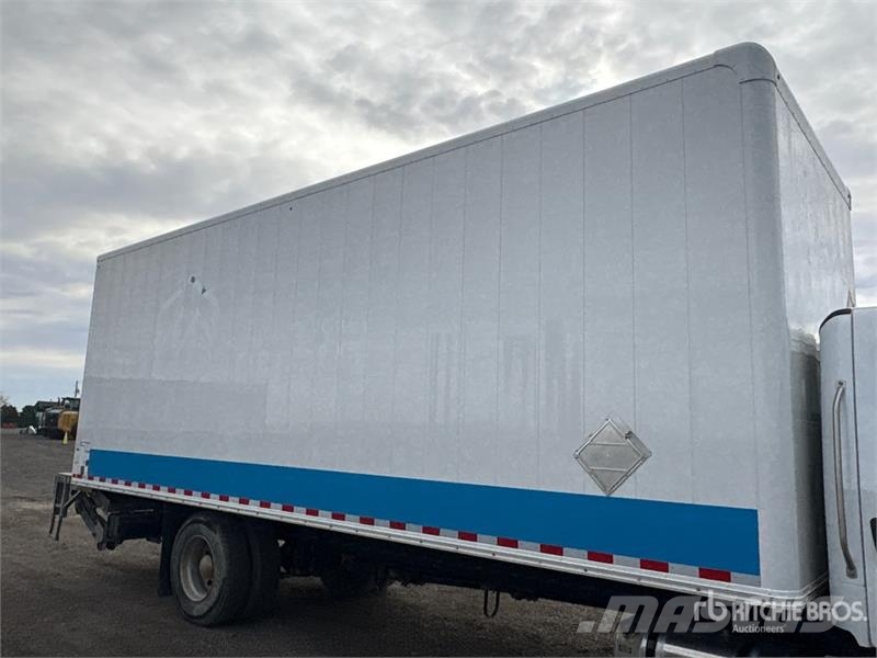 Freightliner M2 106 4x2 Freight Van Truck Sanduk kamioni