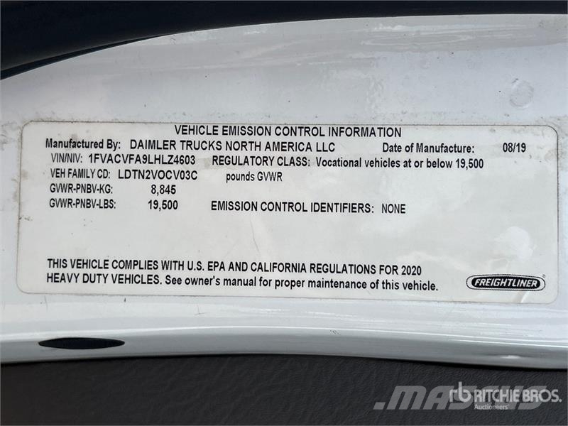 Freightliner M2 106 4x2 Rollback Truck Hinausautot