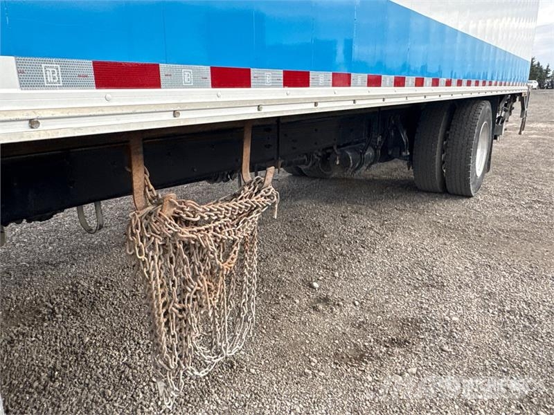 Freightliner M2 106 4x2 Freight Van Truck Sanduk kamioni