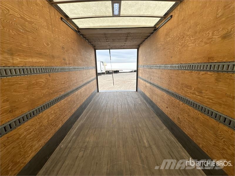 Freightliner M2 106 4x2 Freight Van Truck Фургони