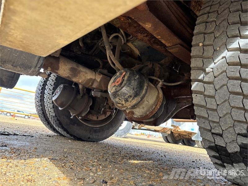Freightliner M2 106 4x2 Extended Cab Tow Truck Hinausautot