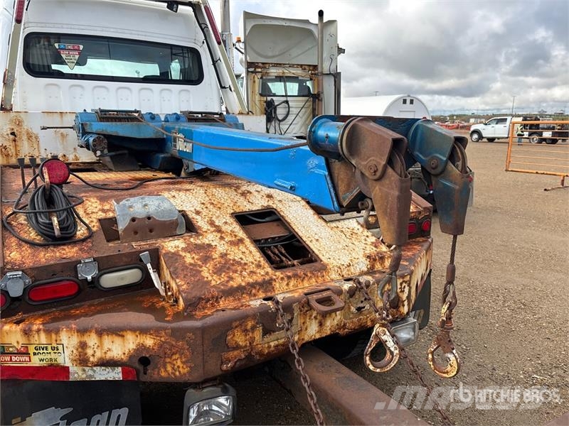 Freightliner M2 106 4x2 Extended Cab Tow Truck Hinausautot