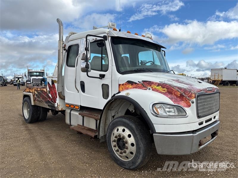 Freightliner M2 106 4x2 Extended Cab Tow Truck Hinausautot