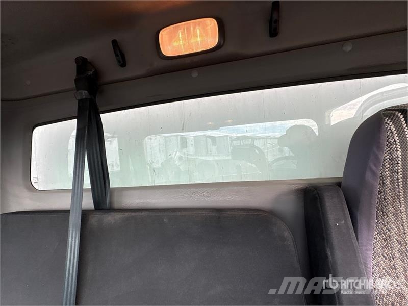 Freightliner M2 106 4x2 Freight Van Truck Фургони