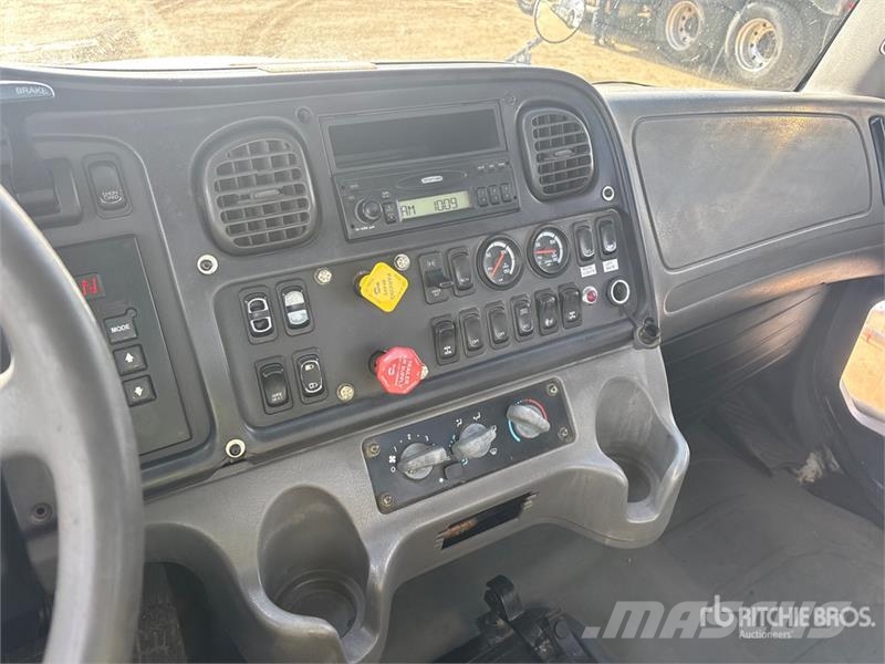 Freightliner M2 106V 6x4 T/A Dump Truck Kipper