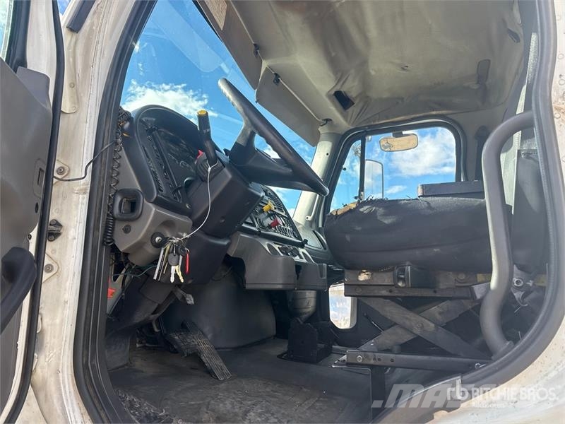 Freightliner M2 106V 6x4 T/A Dump Truck Kipper