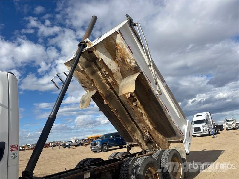 Freightliner M2 106V 6x4 T/A Dump Truck Kipper