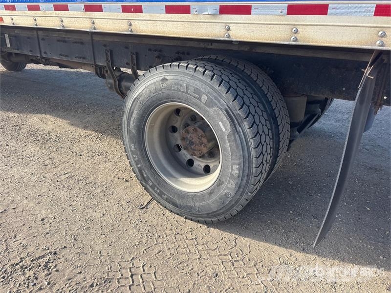 Freightliner M2 112 Samochody ciężarowe ze skrzynią zamkniętą