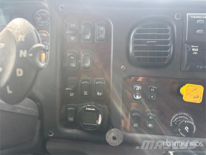 Freightliner M2 112 Camiões caixa temperatura controlada