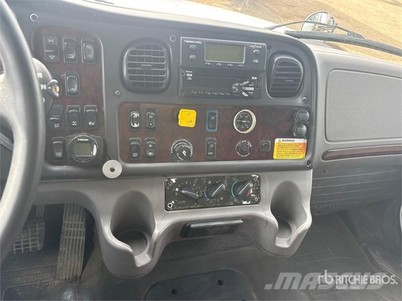 Freightliner M2 112 Camiões caixa temperatura controlada