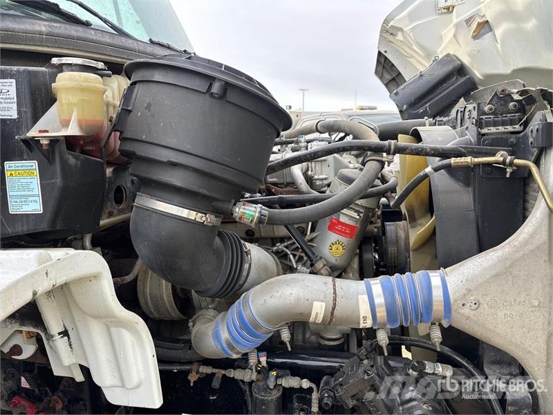 Freightliner M2 112 Cabins and interior