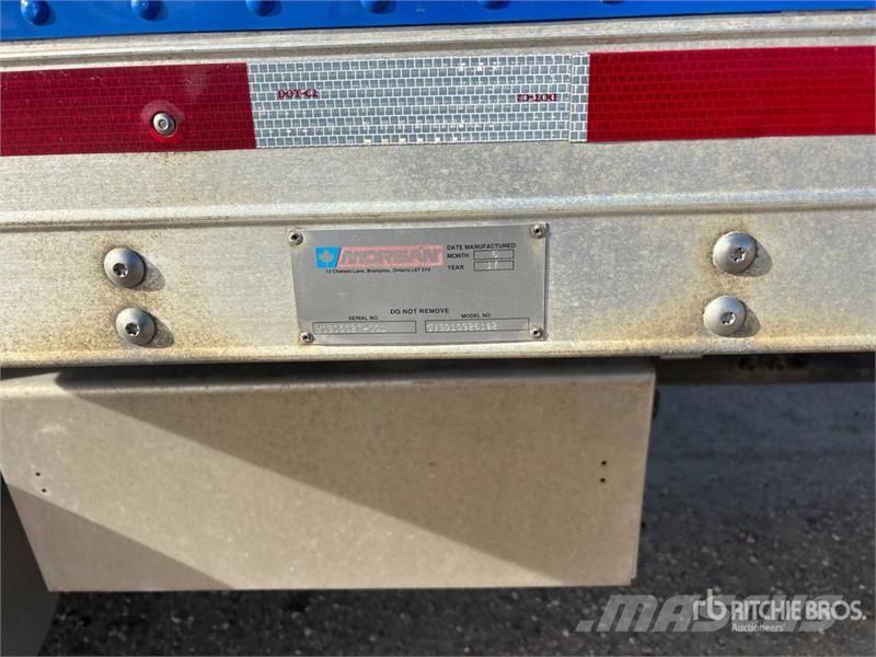 Freightliner M2 112 Samochody ciężarowe ze skrzynią zamkniętą