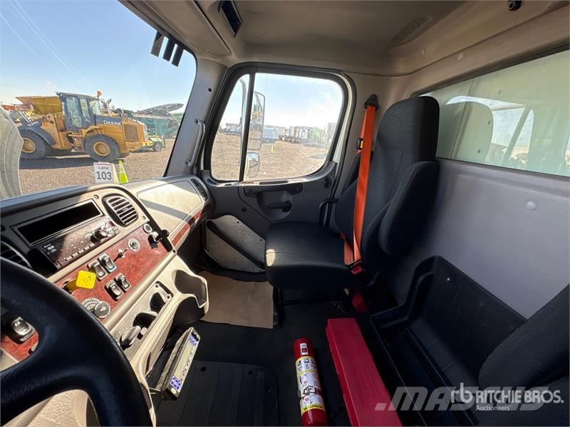 Freightliner M2 112 Kølelastbiler