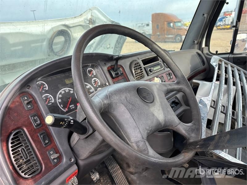 Freightliner M2 112 Cabins and interior