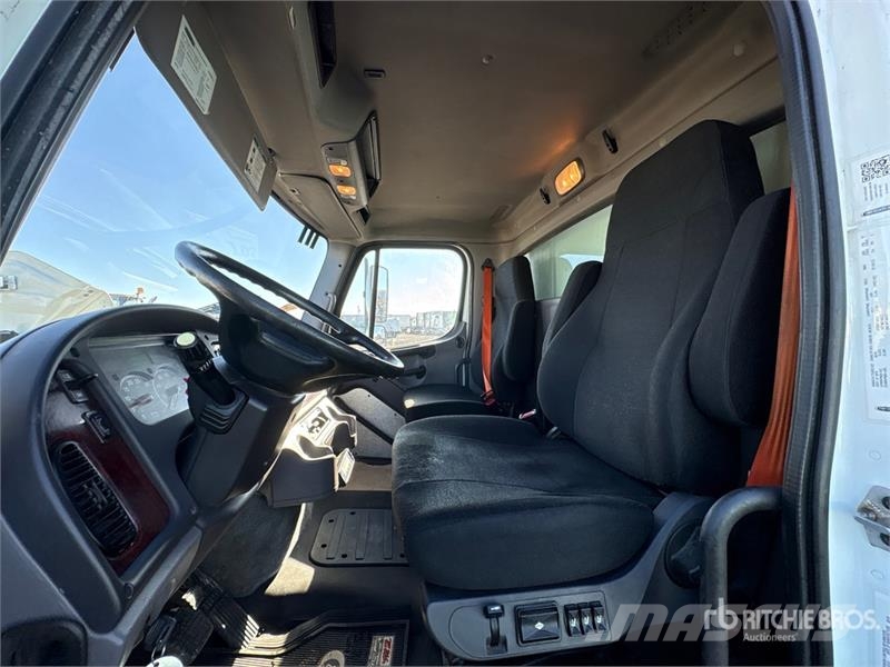 Freightliner M2 112 Kølelastbiler
